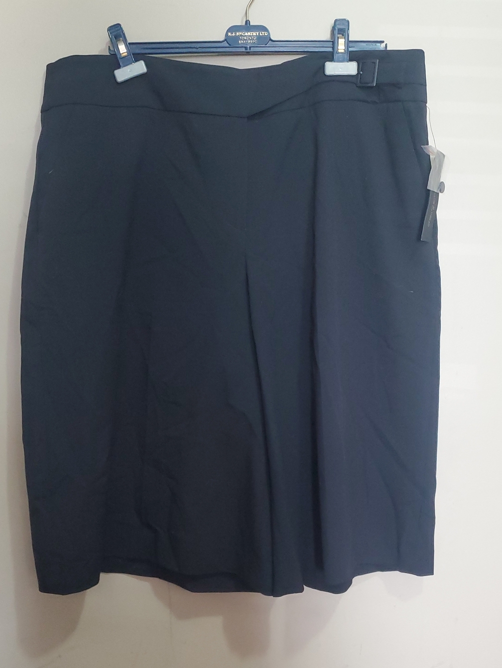 Willow & Thread Classic Black Wide Leg Culottes Size 19